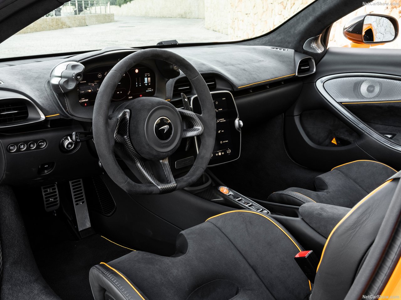 McLaren Artura Spider Interior